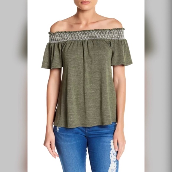 NWT Cable & Gauge Off Shoulder Smocked Green Shirt - Picture 2 of 8